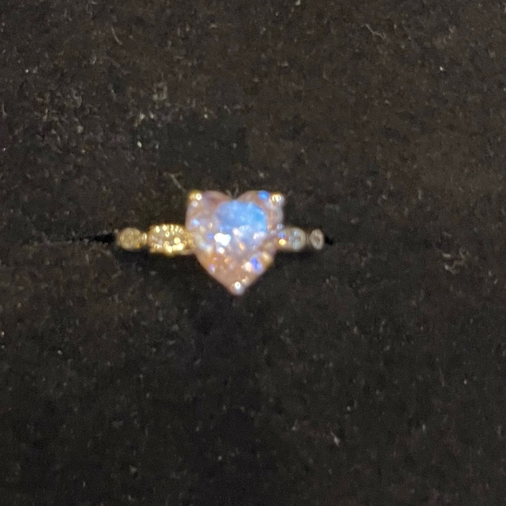Pink CZ heart ring - Picture 5 of 6